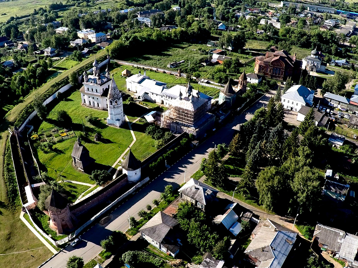 Фотографии.